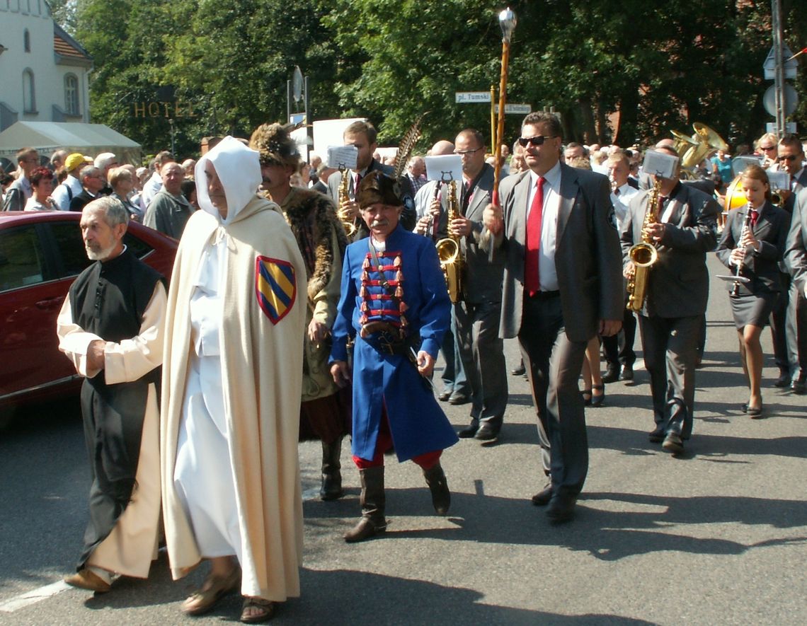 Pszczoły opanowały Biskupie Miasto! Pszczoły opanowały Biskupie Miasto!