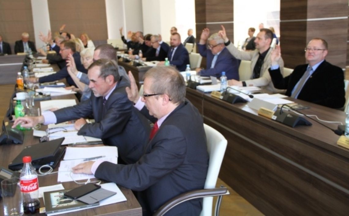 Radni przegłosowali. Będzie nowe auto dla straży, kamery oraz środki dla Sambora i Wisły Radni przegłosowali. Będzie nowe auto dla straży, kamery oraz środki dla Sambora i Wisły