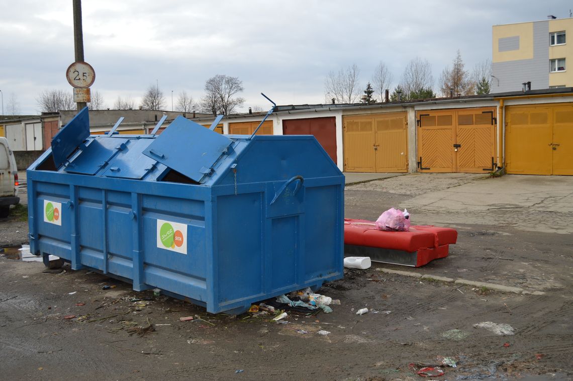Radni uchwalili nowe stawki za śmieci. Podwyżki nieuniknione Radni uchwalili nowe stawki za śmieci. Podwyżki nieuniknione