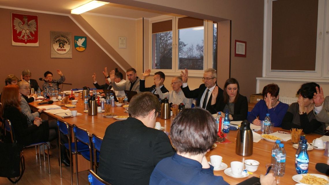 Radni wiejscy nie byli zadowoleni. Do miasta trafi 10 razy więcej środków gminnych na inwestycje Radni wiejscy nie byli zadowoleni. Do miasta trafi 10 razy więcej środków gminnych na inwestycje