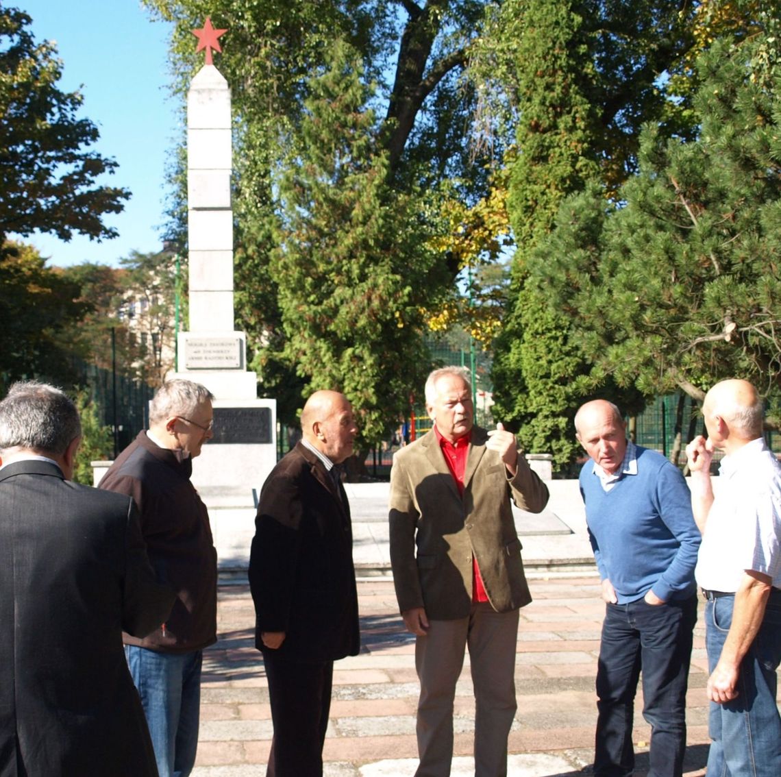 Radni wolą unikać politycznego tematu choć dotyczy Tczewa? Kolejne komentarze w sprawie gwiazdy Radni wolą unikać politycznego tematu choć dotyczy Tczewa? Kolejne komentarze w sprawie gwiazdy