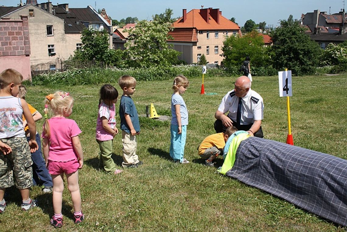 Rojno i gwarno w parku i na ulicach
