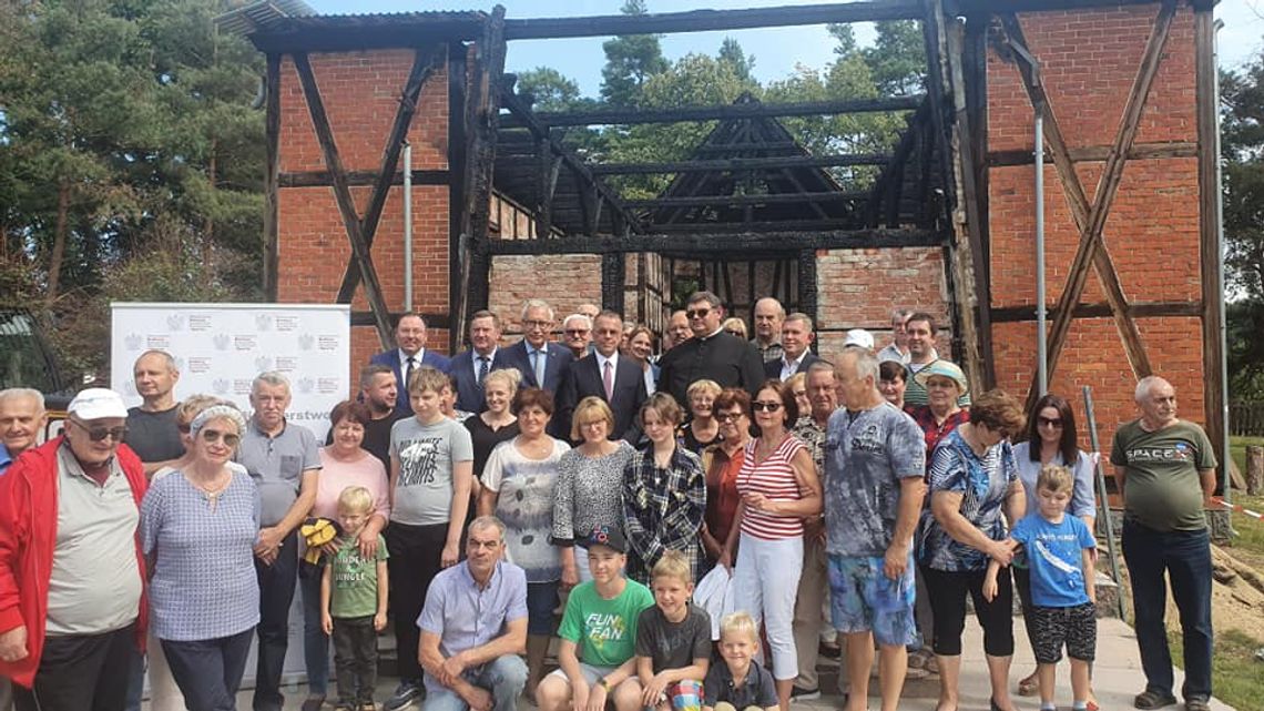 Rusza odbudowa spalonego kościoła w Kasparusisie ze wsparciem rządu, samorządu i mieszkańców diecezji pelplińskiej