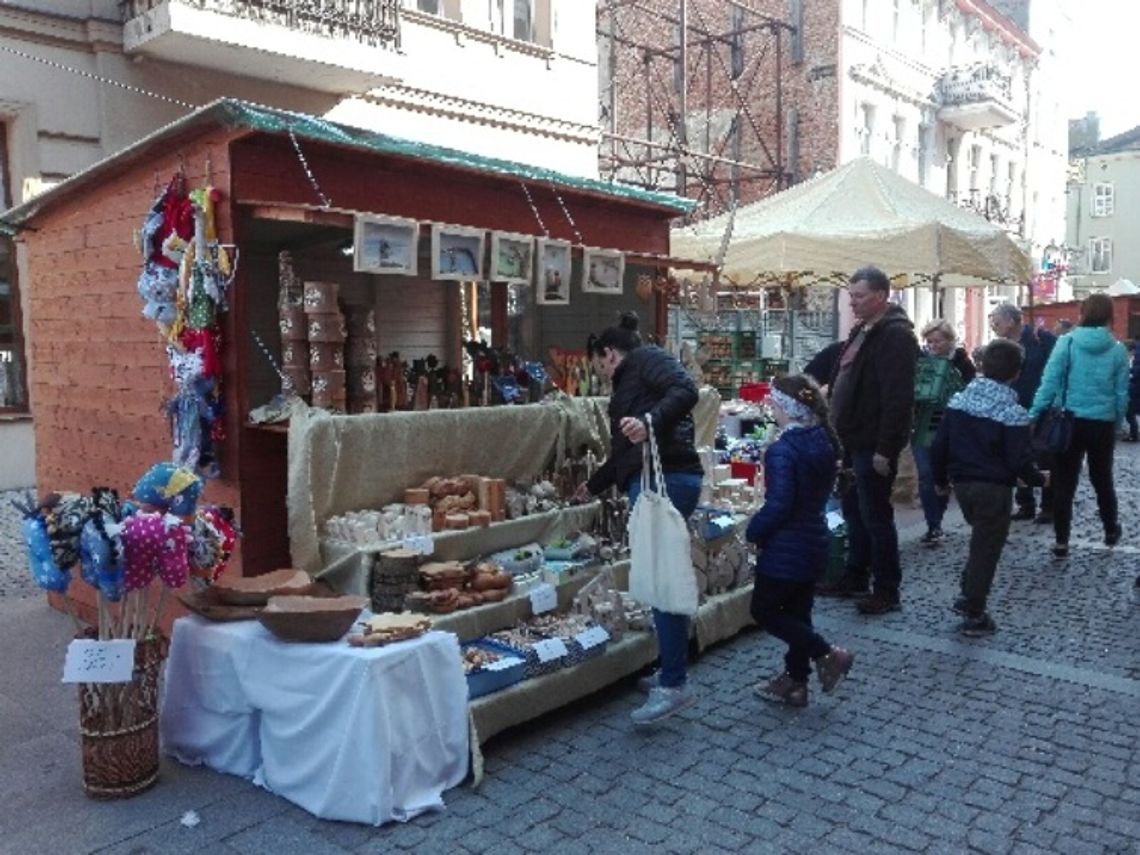 Ruszył przedświąteczny jarmark na tczewskiej starówce. Czym handlują wystawcy? Ruszył przedświąteczny jarmark na tczewskiej starówce. Czym handlują wystawcy?