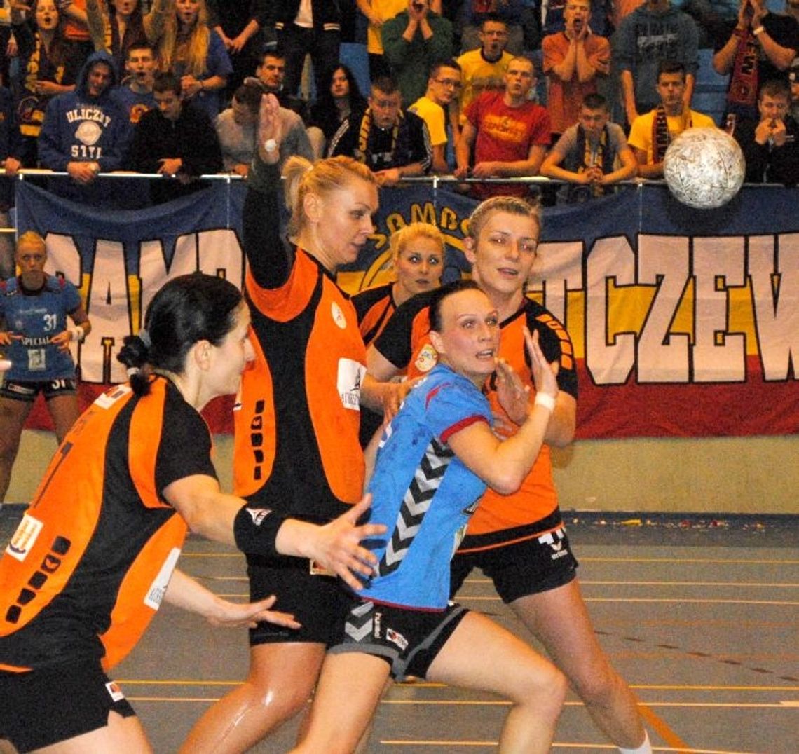 Samborzanki coraz lepiej - remis w derbach Samborzanki coraz lepiej - remis w derbach