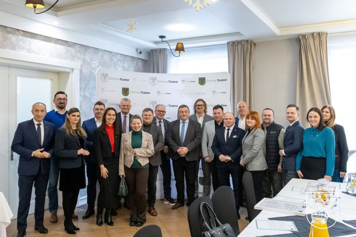 Samorządy miejski i gminy wiejskiej eskalują działania w sprawie zmiany granic Tczewa