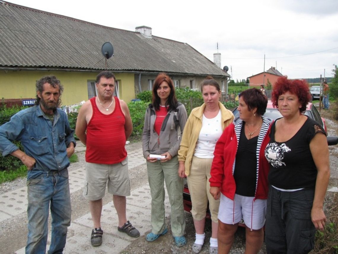 Sąsiedzi prawie nas spalili! „Wszystkie instytucje, które prosiliśmy o pomoc, nas ignorują...” Sąsiedzi prawie nas spalili! „Wszystkie instytucje, które prosiliśmy o pomoc, nas ignorują...”