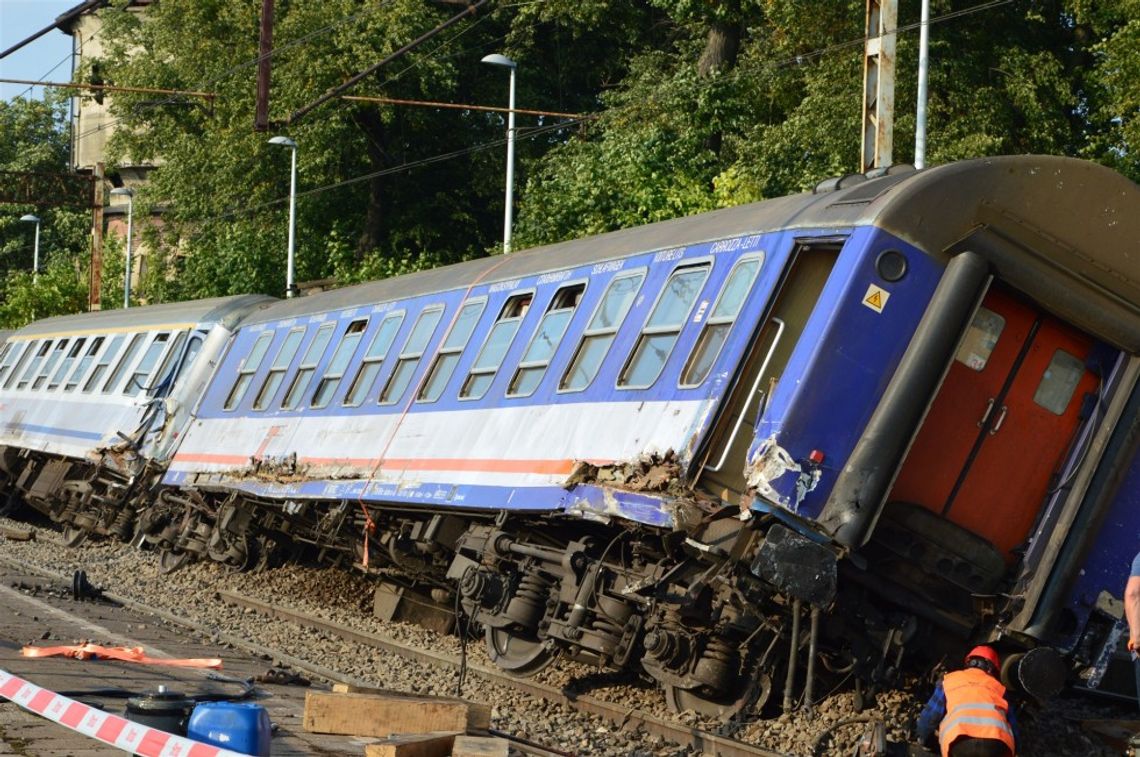 Smętowo – wagony już usunięte. Ale na miejscu jeszcze dużo pracy Smętowo – wagony już usunięte. Ale na miejscu jeszcze dużo pracy