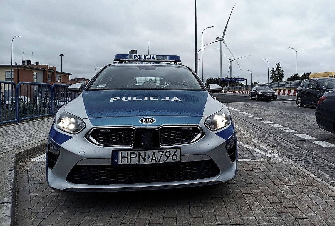 Spacerował autostradą A1 i został zatrzymany. Grozi mu odsiadka, bo odpowiada też za przestępstwo