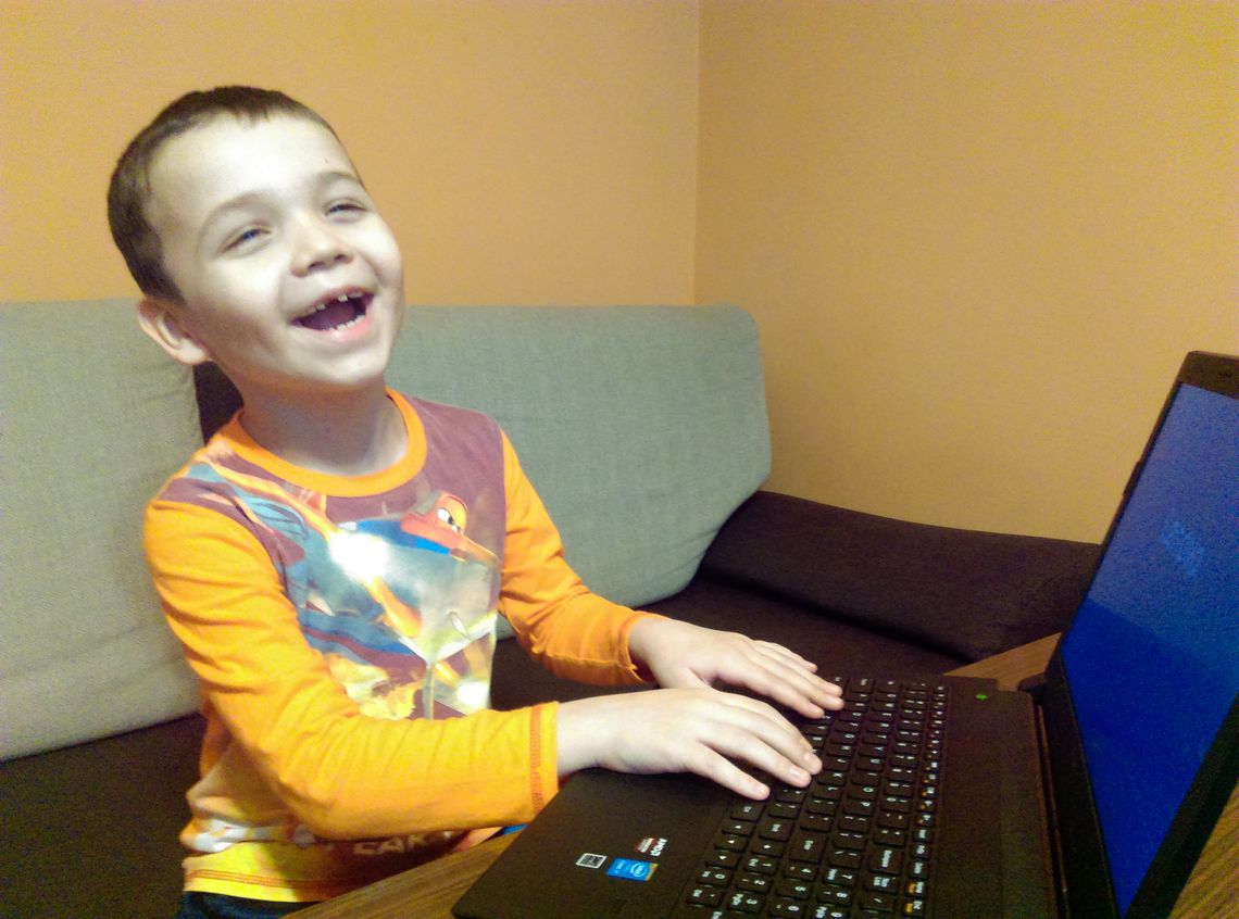 Spełniło się marzenie Damiana z Tczewa. 6-latek otrzymał laptopa