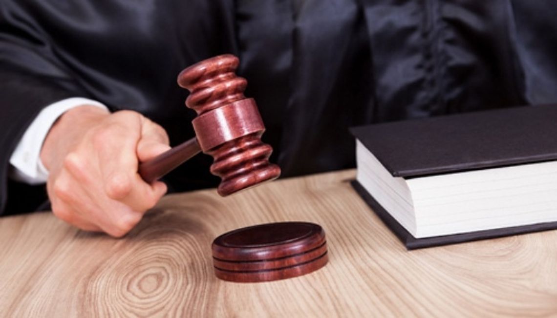 Spółka, która kupiła działki przy Rokickiej pozwała radnego za wypowiedzi w mediach i na sesji Spółka, która kupiła działki przy Rokickiej pozwała radnego za wypowiedzi w mediach i na sesji