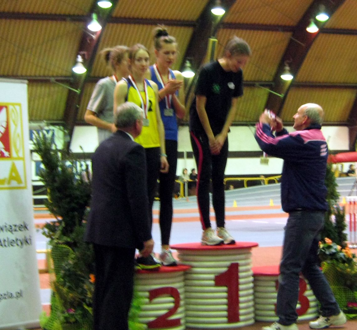 Srebrny medal Kasi - Halowe Mistrzostwa Polski Juniorów i Juniorów Młodszych Srebrny medal Kasi - Halowe Mistrzostwa Polski Juniorów i Juniorów Młodszych