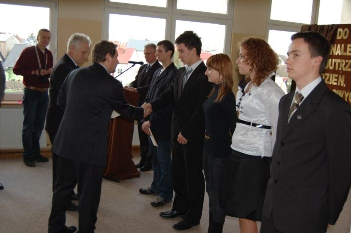 Stypendia dla najlepszych uczniów