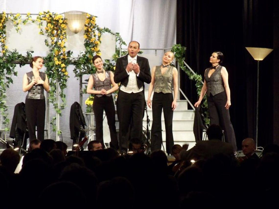 Sukces „Krainy uśmiechu” 