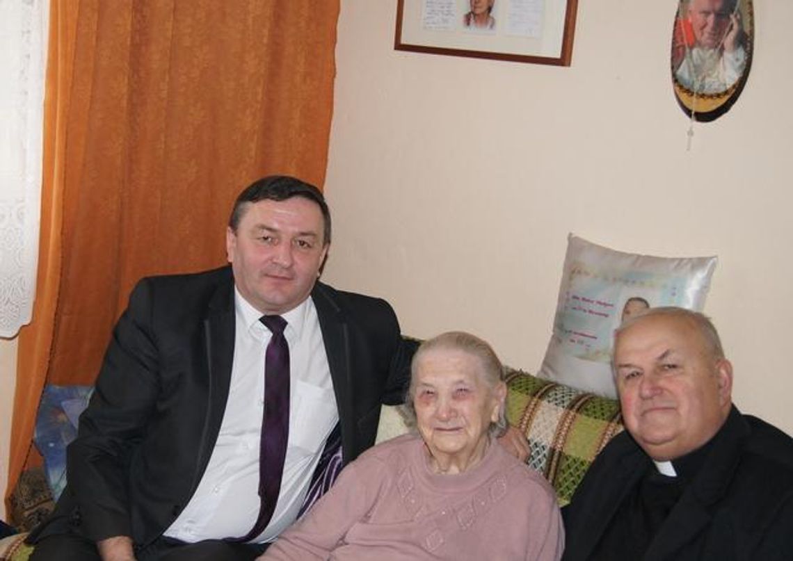 Superbabcia na 102! Najstarsza mieszkanka obchodziła urodziny