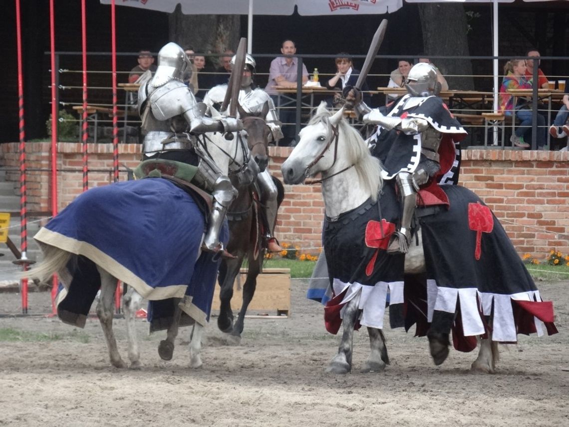 Światowej sławy rycerze zmierzyli się na zamku w Gniewie Światowej sławy rycerze zmierzyli się na zamku w Gniewie