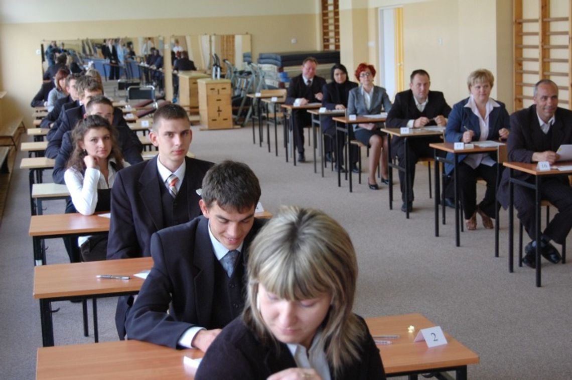 Syn posła PO: Nie wszystkich stać na korepetycje Syn posła PO: Nie wszystkich stać na korepetycje