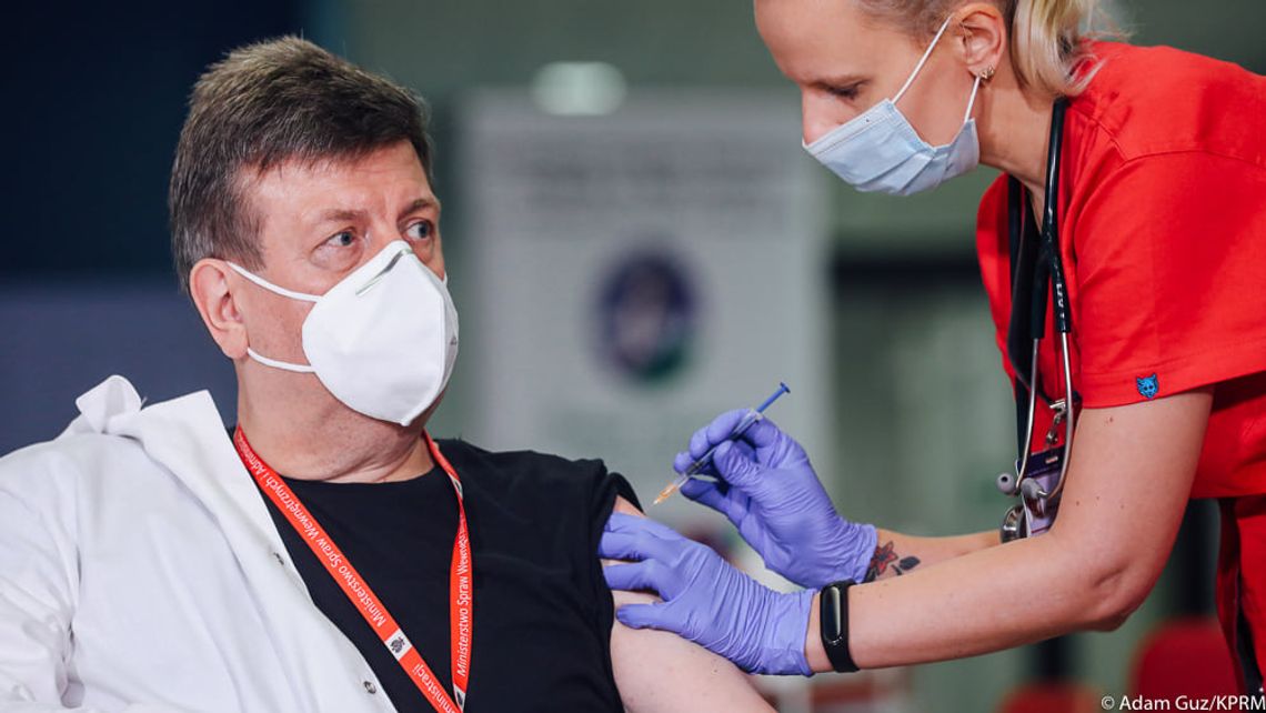 Szczepionka na Covid-19 dotarła do Polski. Pierwsze osoby zaszczepione