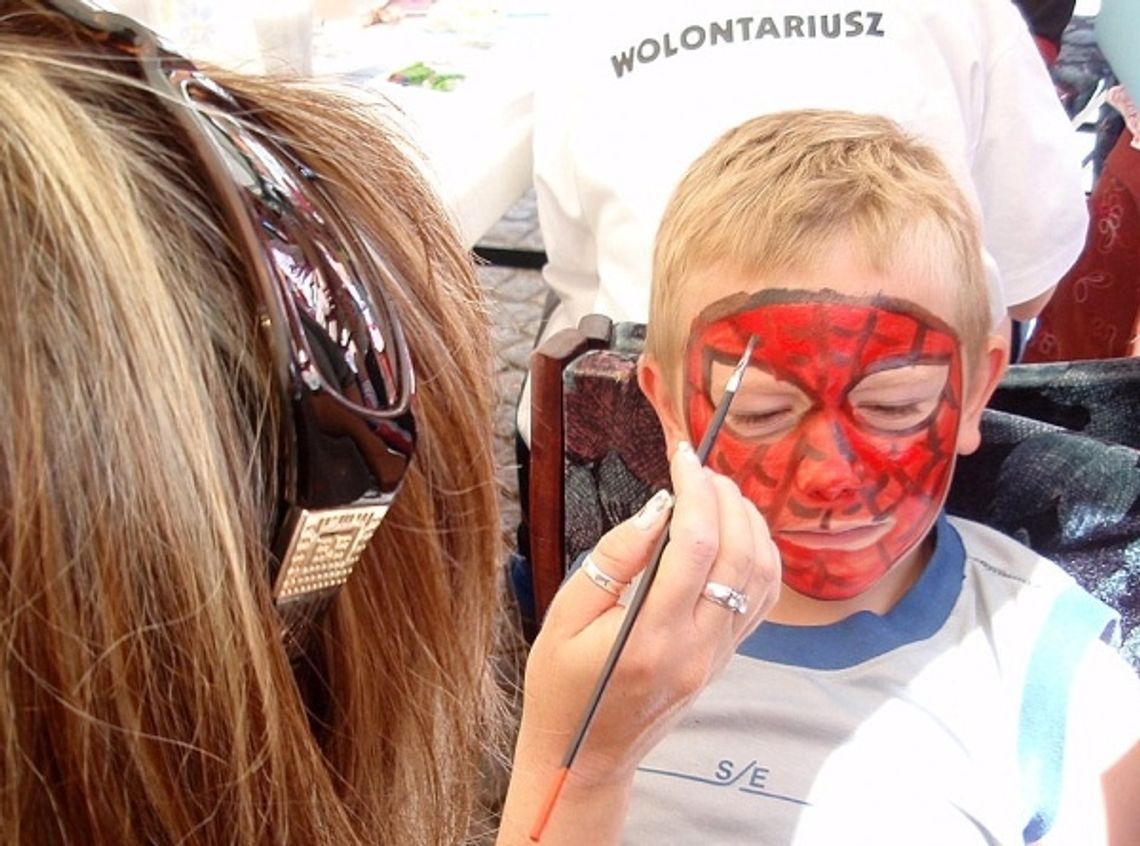 Szczęśliwy Oskar odjechał rowerem. „Wielki Mały Uśmiech” Szczęśliwy Oskar odjechał rowerem. „Wielki Mały Uśmiech”