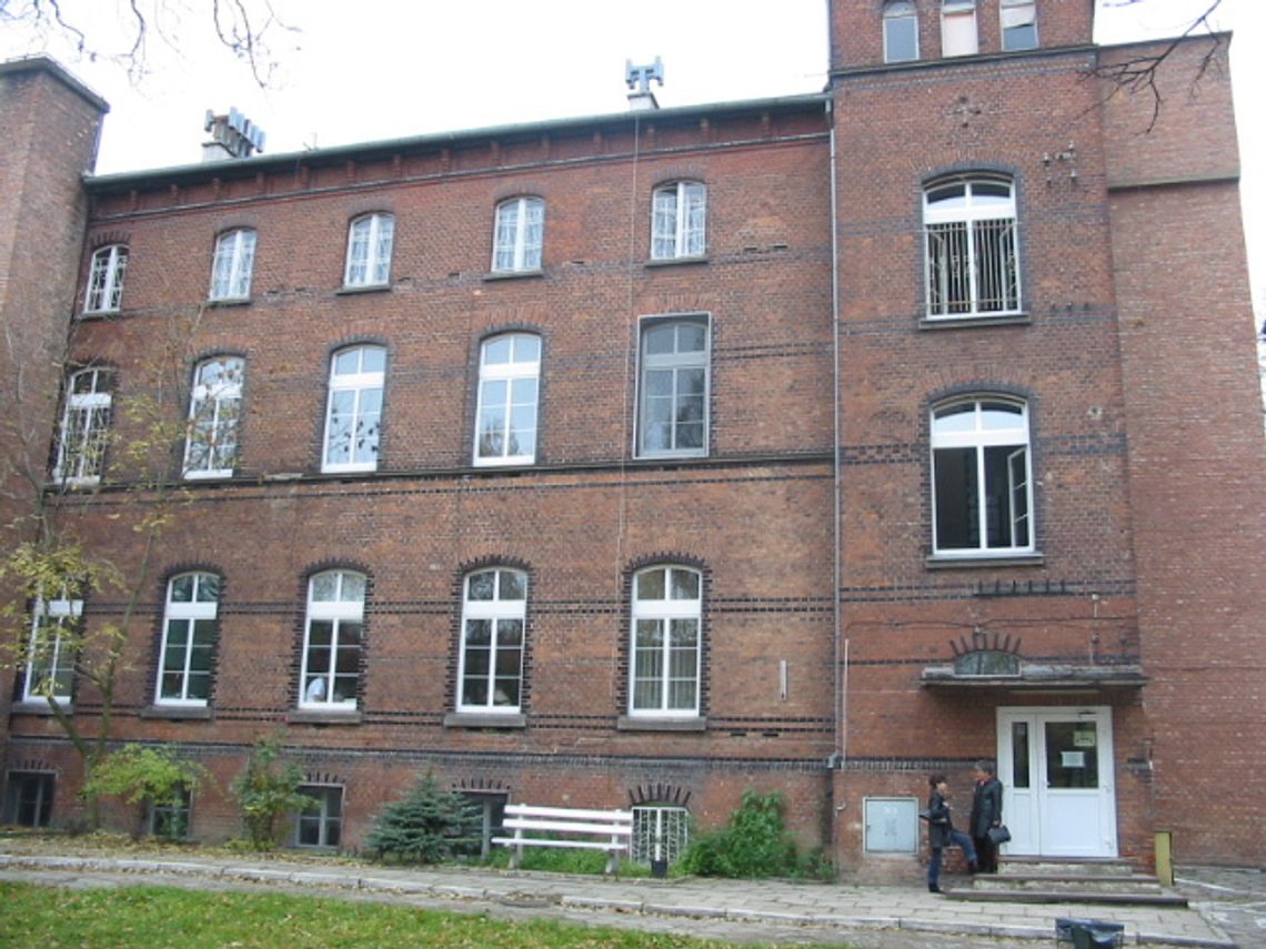 Szpital na rozdrożu. Władze powiatu chcą sprzedać majątek publicznej placówki