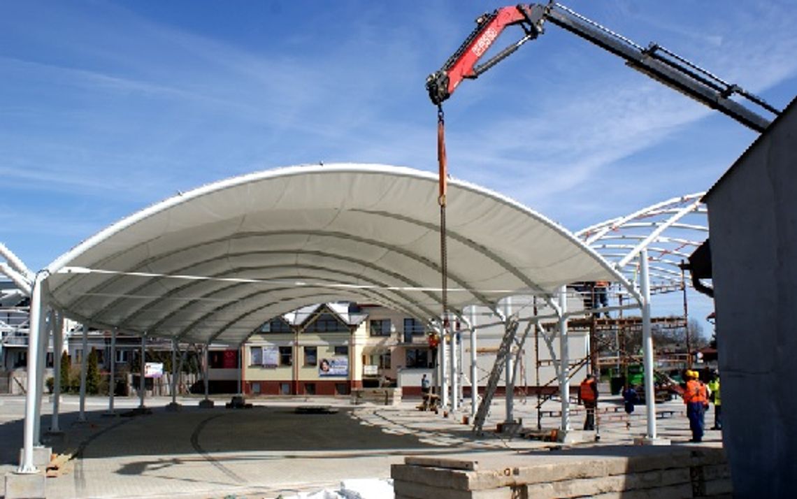 Targowisko w Pelplinie otwarte! Kosztowało ponad 3 mln zł Targowisko w Pelplinie otwarte! Kosztowało ponad 3 mln zł