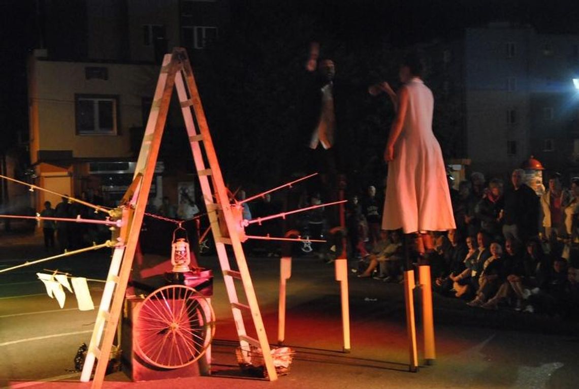 Teatr uliczny już w tę sobotę na pl. Hallera! Teatr uliczny już w tę sobotę na pl. Hallera!