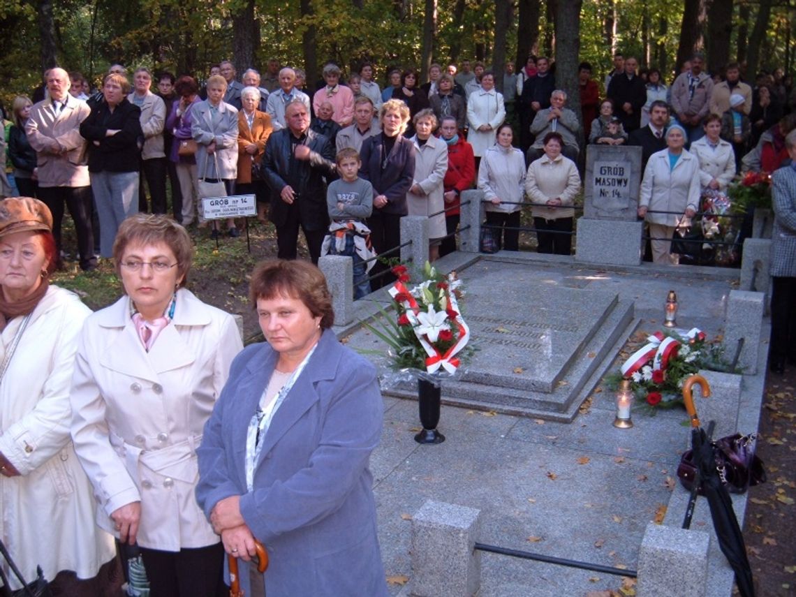 Ten las był ostatnim niebem, które oglądali Ten las był ostatnim niebem, które oglądali