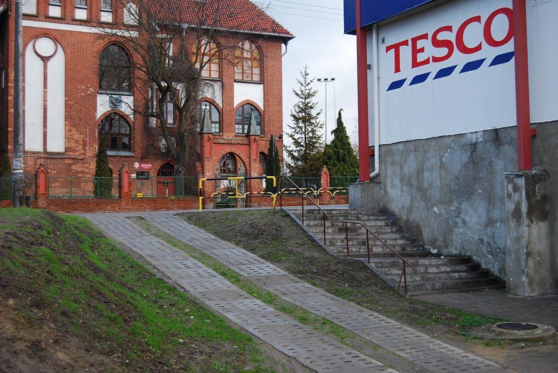 Tesco wynosi się z Gniewu. Co z zatrudnionymi?  