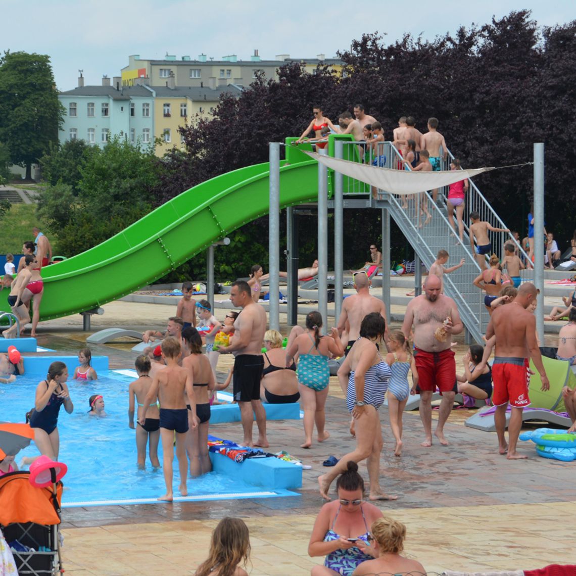 Tłumy na basenach! 18 tys. osób skorzystało z oferty TCSiR Tłumy na basenach! 18 tys. osób skorzystało z oferty TCSiR