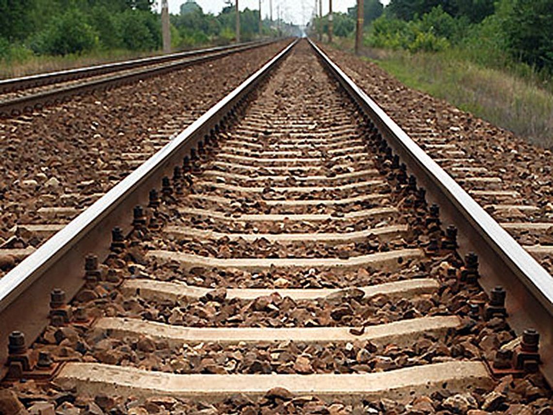 Tory do remontu. Osiadł nasyp koło Tczewa