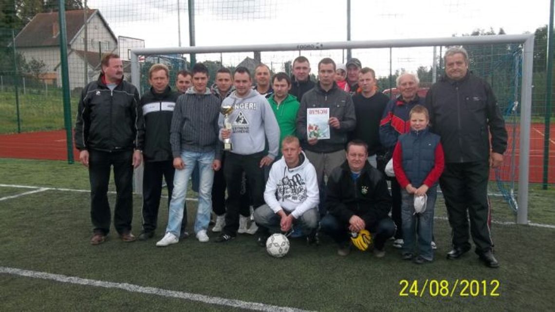 Turniej strażaków w gorącej atmosferze - zagrali w "gałę" Turniej strażaków w gorącej atmosferze - zagrali w "gałę"