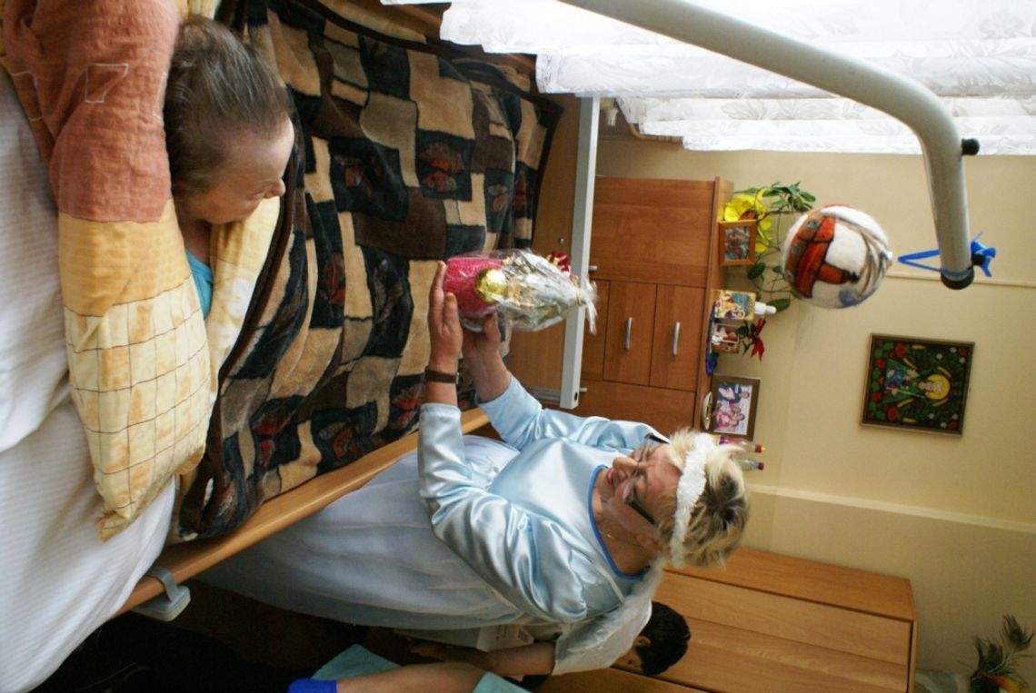 Tym jednym gestem sprawili seniorom wiele radości… Tym jednym gestem sprawili seniorom wiele radości…