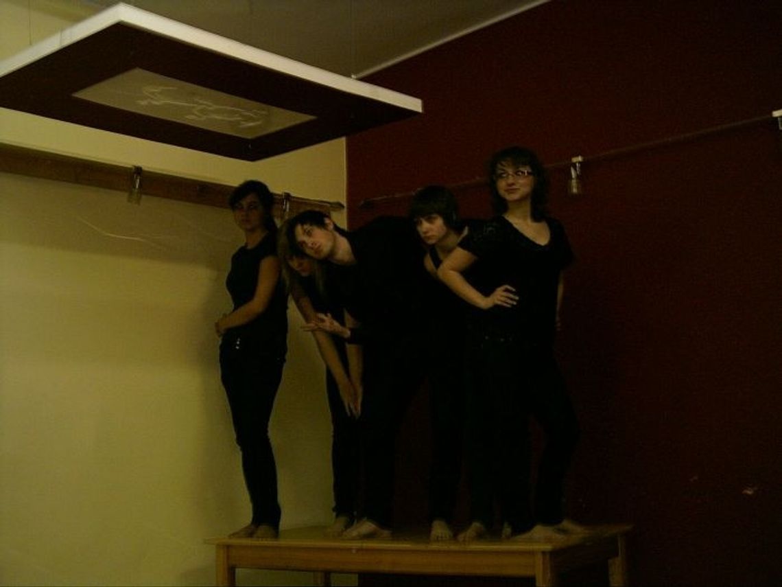 Ucieczka w alkohol... Młodzi artyści na scenie Ucieczka w alkohol... Młodzi artyści na scenie