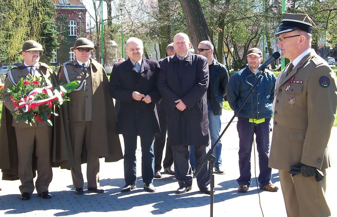Uczcili pamięć poległych saperów Uczcili pamięć poległych saperów