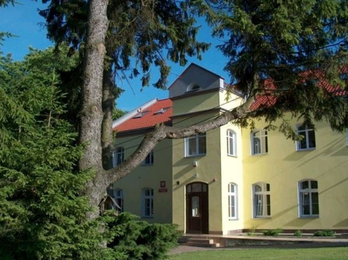 Uczniowie gniszewskiego gimnazjum od 1 września zaczną naukę w Swarożynie Uczniowie gniszewskiego gimnazjum od 1 września zaczną naukę w Swarożynie