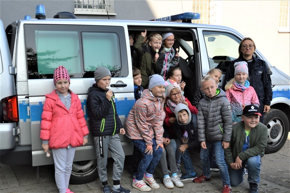 Uczniowie Szkoły Podstawowej nr 11 poznali tajniki pracy policjantów.