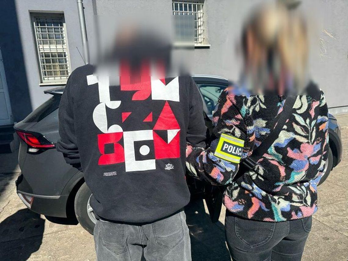 Uderzył, okradł i uciekł. Kryminalni zatrzymali elblążanina. Jego łupem padło tysiące złotych!