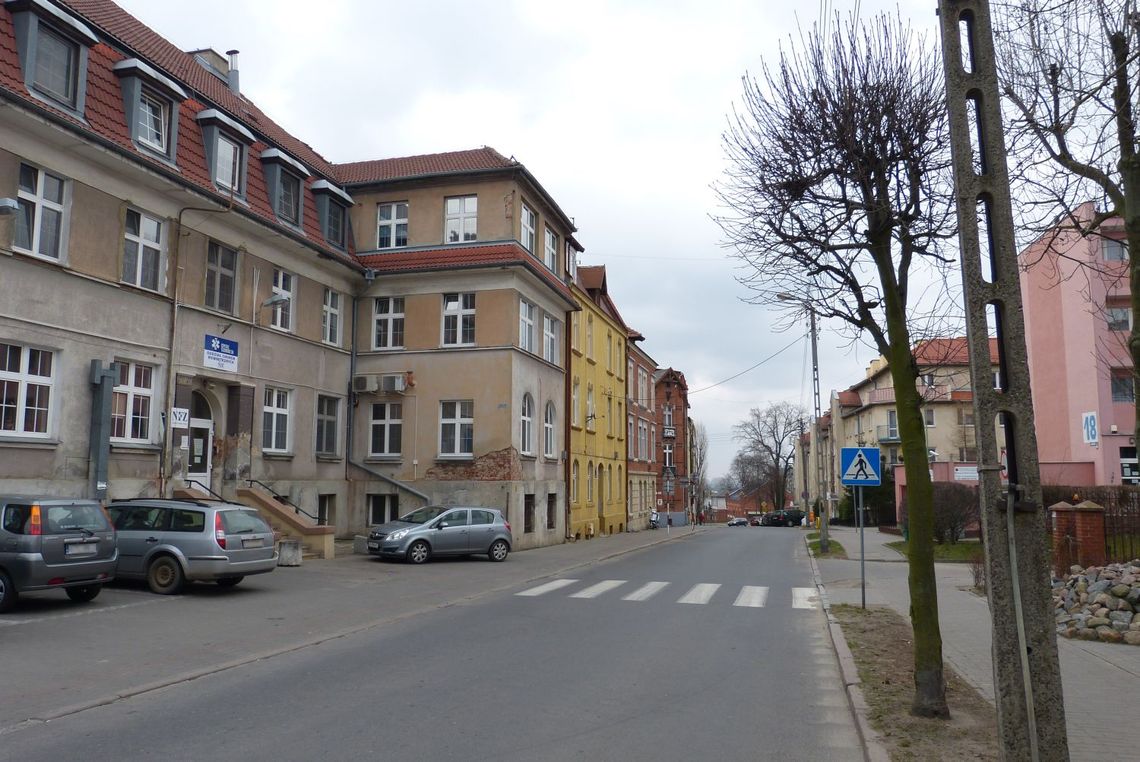 Ul. Paderewskiego będzie jednokierunkowa? „Życie pacjentów byłoby narażone”