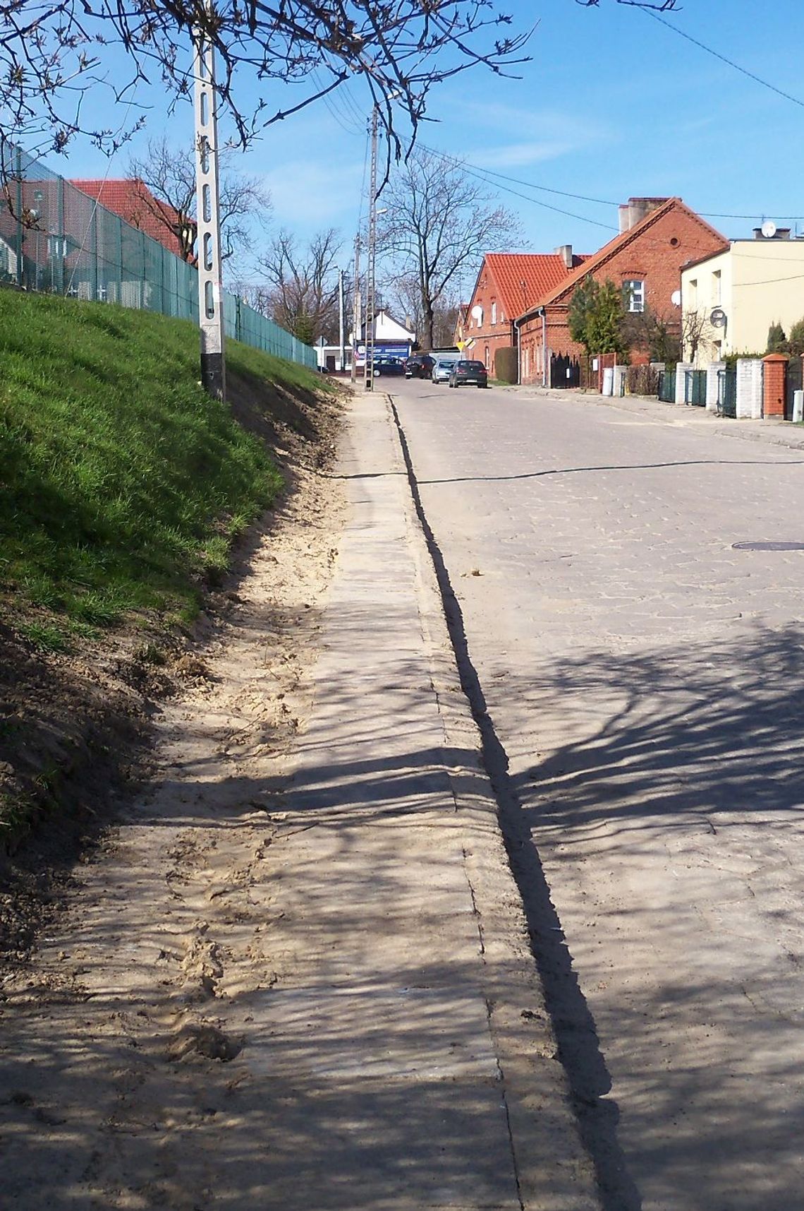 Ul. Pułaskiego – jedna z bardziej zaniedbanych w Tczewie Ul. Pułaskiego – jedna z bardziej zaniedbanych w Tczewie