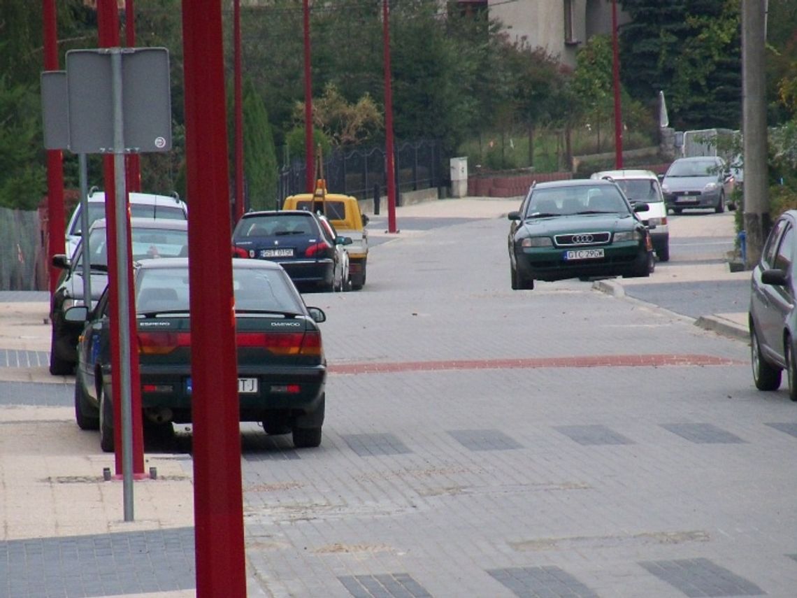 Ulica Andersa przejezdna. Za wysokie progi na jezdni?