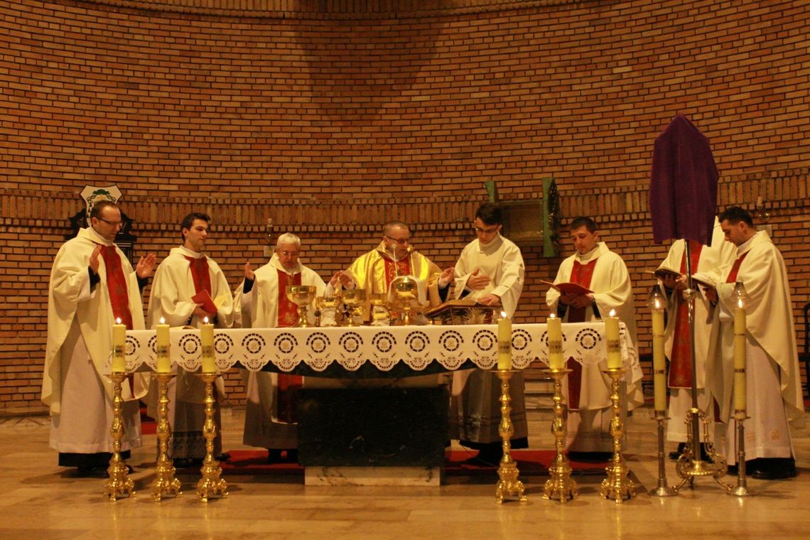 Uroczysta Msza wieczerzy Pańskiej w kościołach Diecezji Pelplińskiej