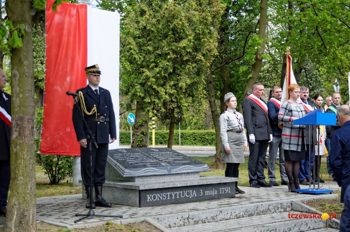 Uroczystości w 228. rocznicę uchwalenia Konstytucji 3 Maja (ZDJĘCIA) Uroczystości w 228. rocznicę uchwalenia Konstytucji 3 Maja (ZDJĘCIA)