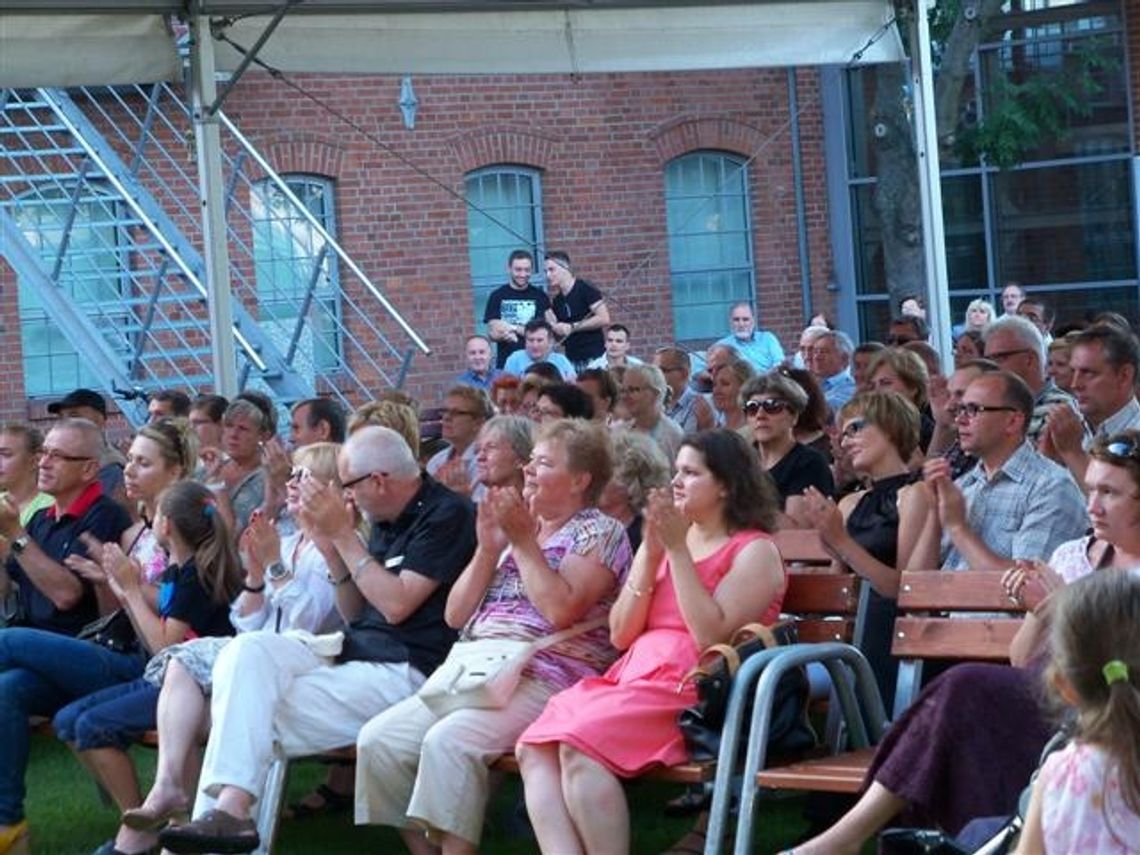 Urodziwe Argentynki podbiły serce słuchaczy Urodziwe Argentynki podbiły serce słuchaczy