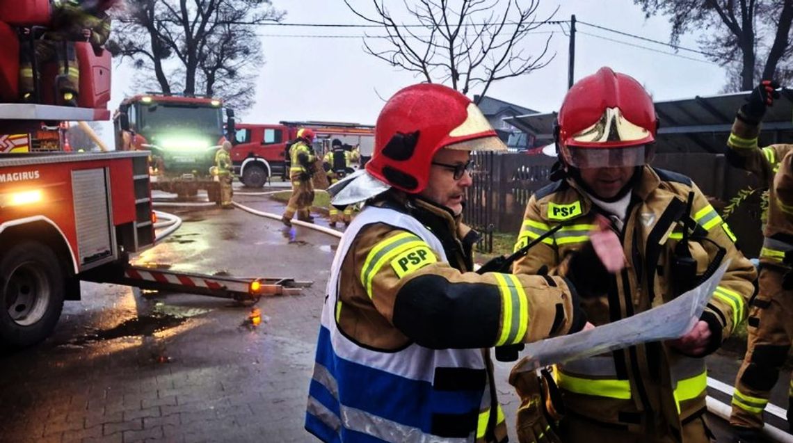 UWAGA! płonie wędzarnia w Dalwinie
