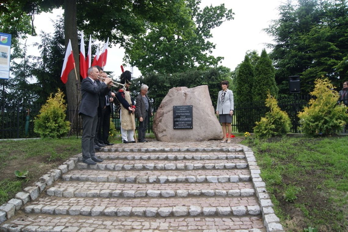 W Narkowach odsłonięto tablicę W Narkowach odsłonięto tablicę