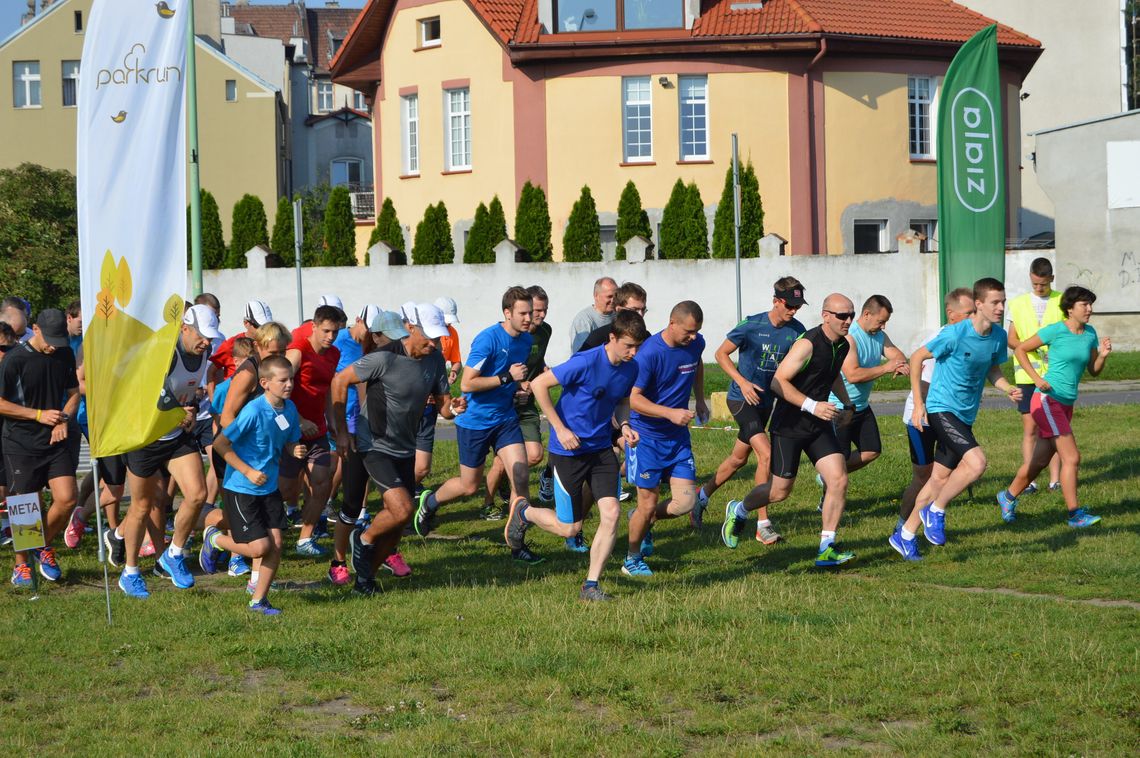 W szóstkę wpadli na metę W szóstkę wpadli na metę