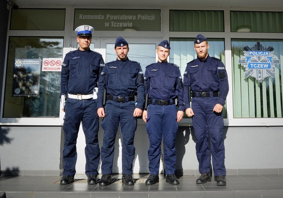 W Tczewskiej komendzie mundur założyło czterech nowych policjantów