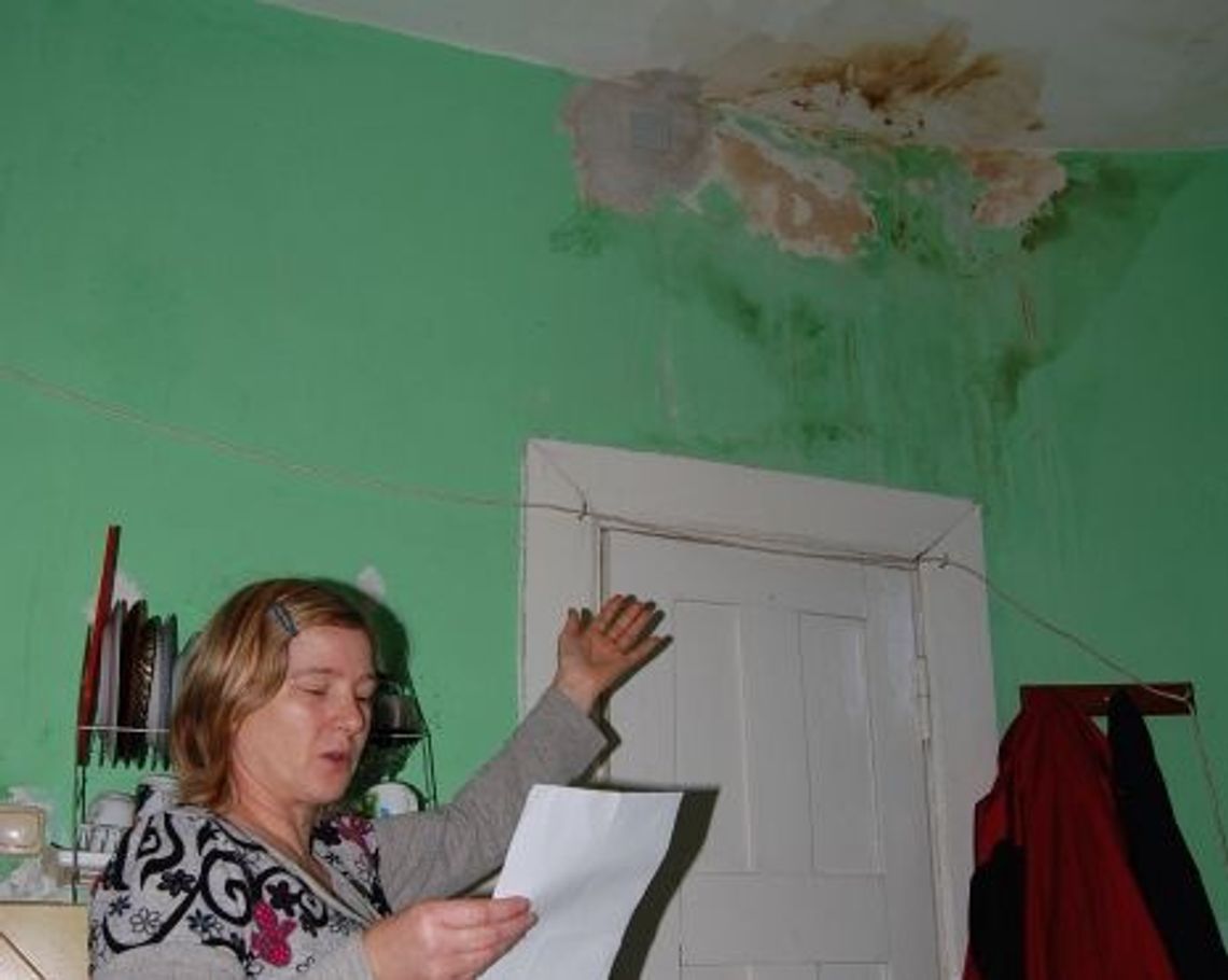 Walczą o normalne życie. 6-osobowa rodzina pogorzelców stara się o zamianę lokalu komunalnego