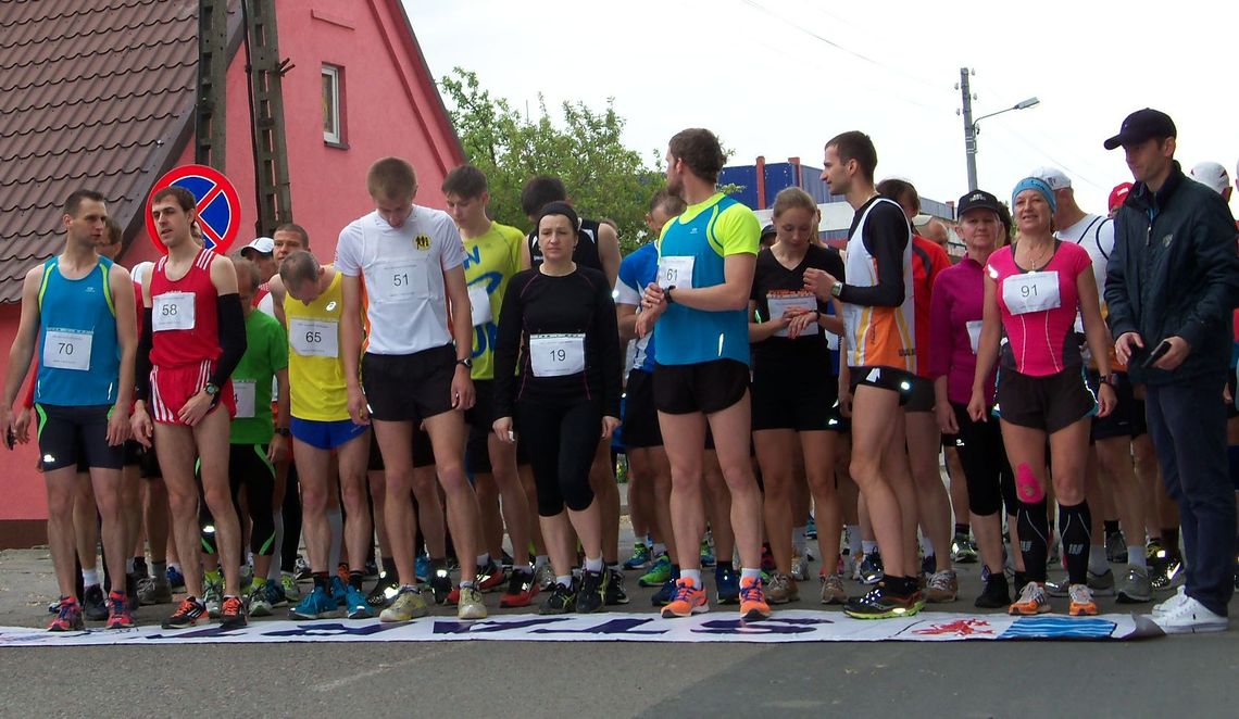 Walczyli z wiatrem i podbiegami Walczyli z wiatrem i podbiegami