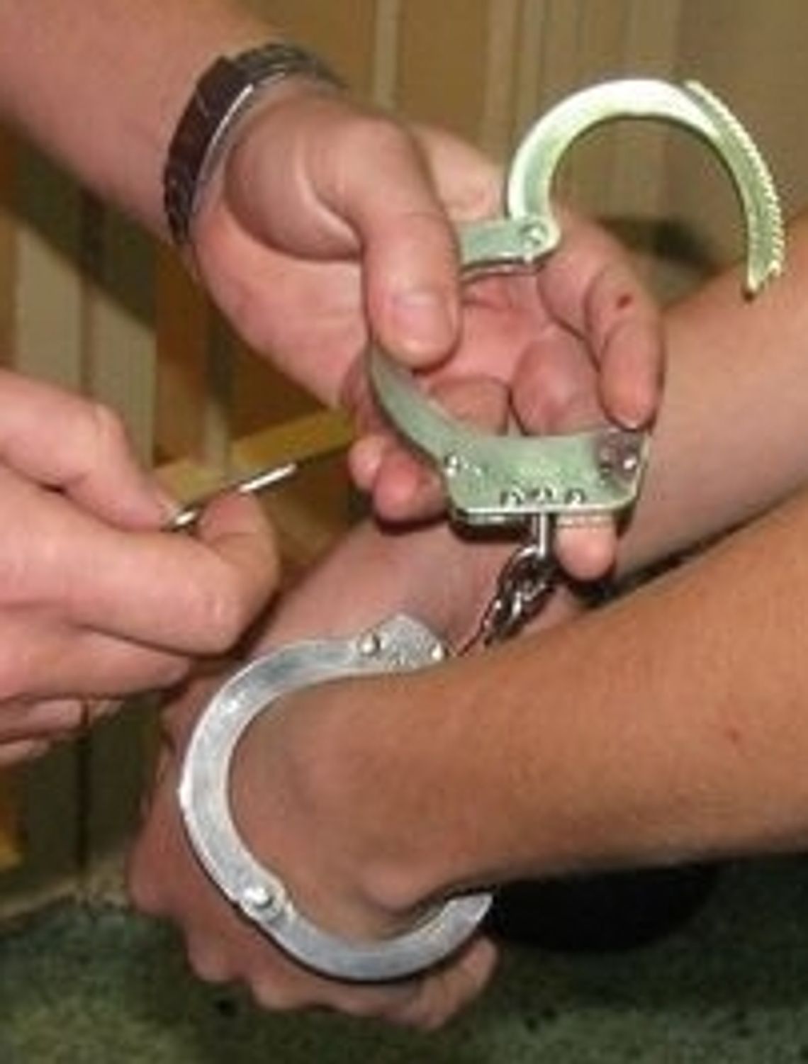 Weekendowy włamywacz z 3 promilami - wpadł na gorącym uczynku